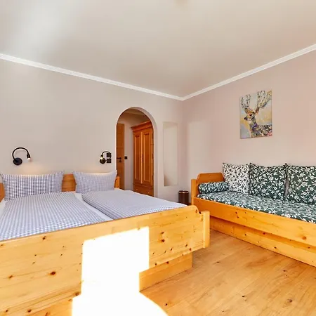 Gaestehaus Brandnerhof Мініготель Гарміш-Партенкірхен